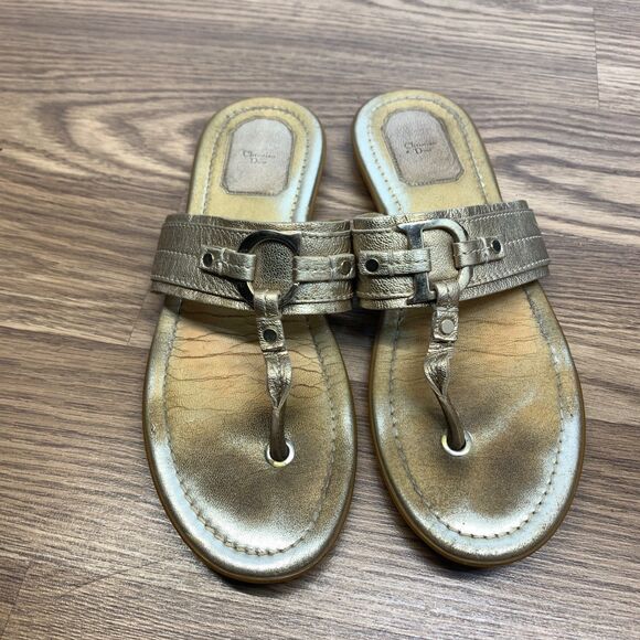 Christian Dior Womens Metallic Gold Leather Thong Sandals w/ Brass Size 7 - Picture 1 of 9
